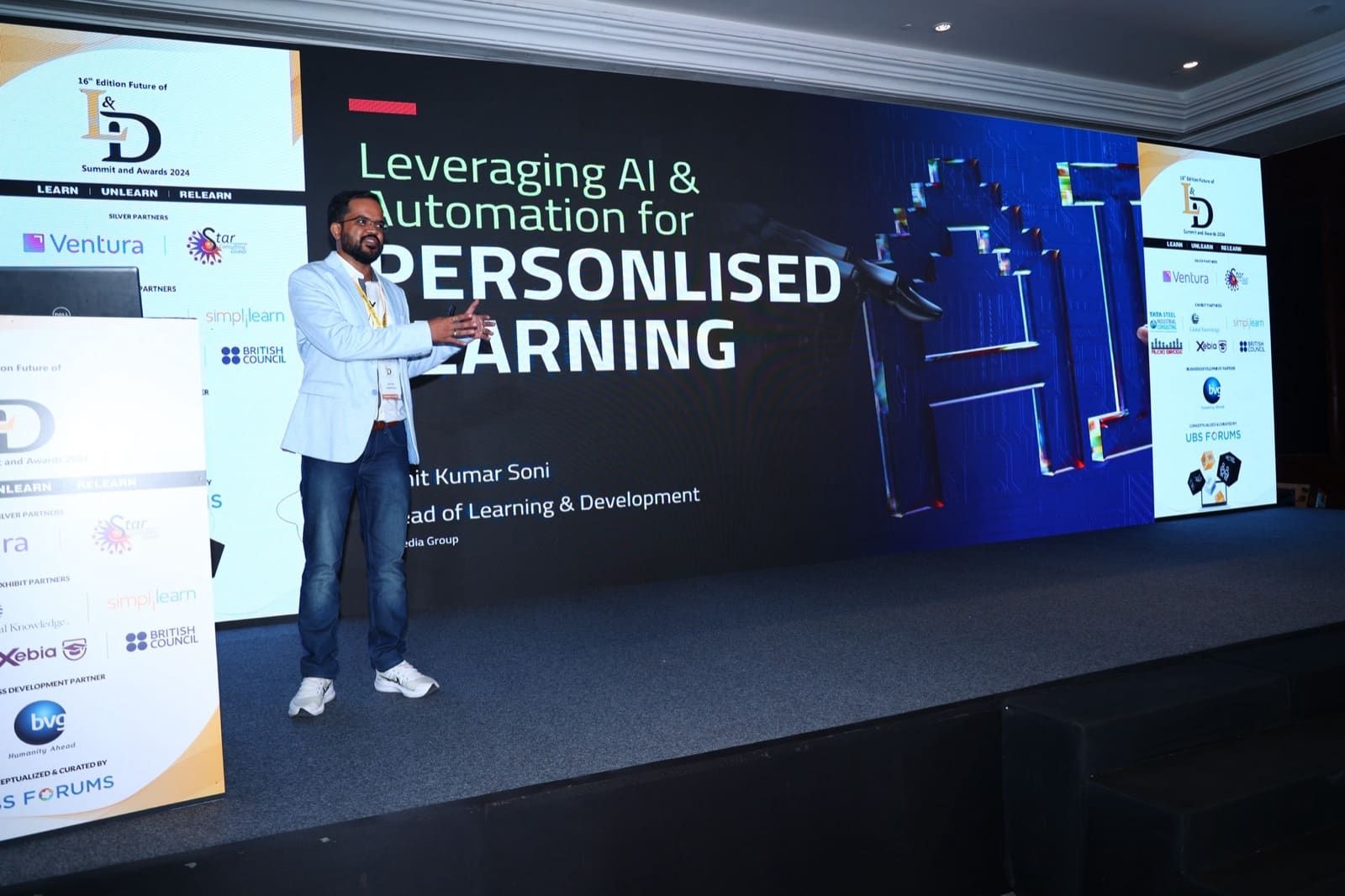 Amit presenting on AI and automation for personalised learning.